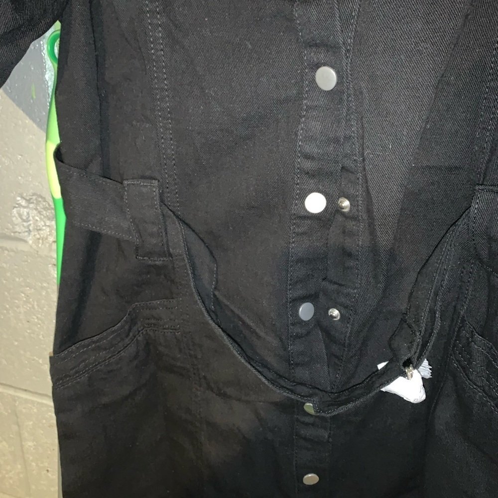 Dress Women’s button down dress size large
In black - Picture 3 of 6